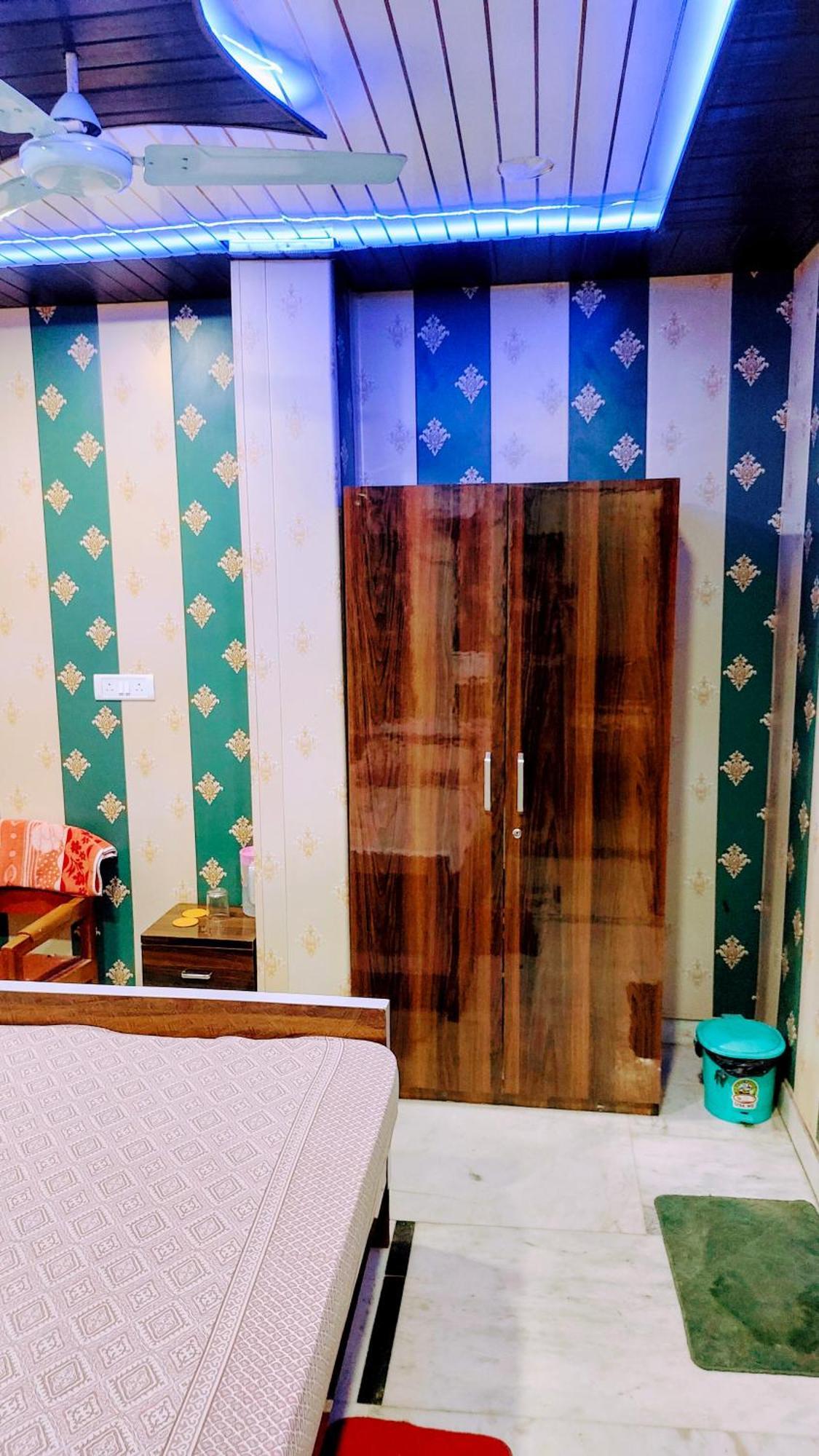 Hotel Raju Homestay Ayodhya 150 Meters From Shree Ram Janmbhoomi Temple 200 Meters From Ayodhya Dham Railway Station Zewnętrze zdjęcie