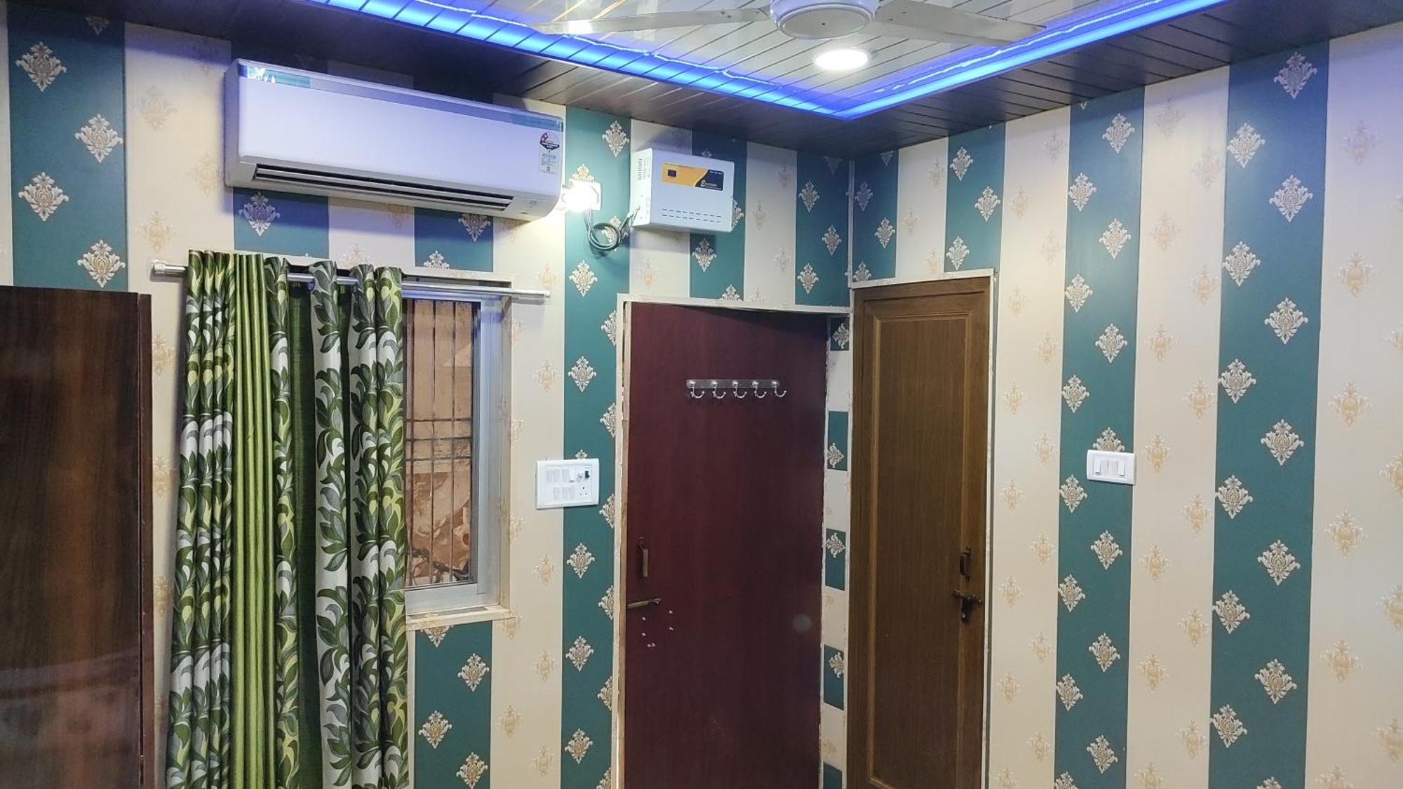 Hotel Raju Homestay Ayodhya 150 Meters From Shree Ram Janmbhoomi Temple 200 Meters From Ayodhya Dham Railway Station Zewnętrze zdjęcie