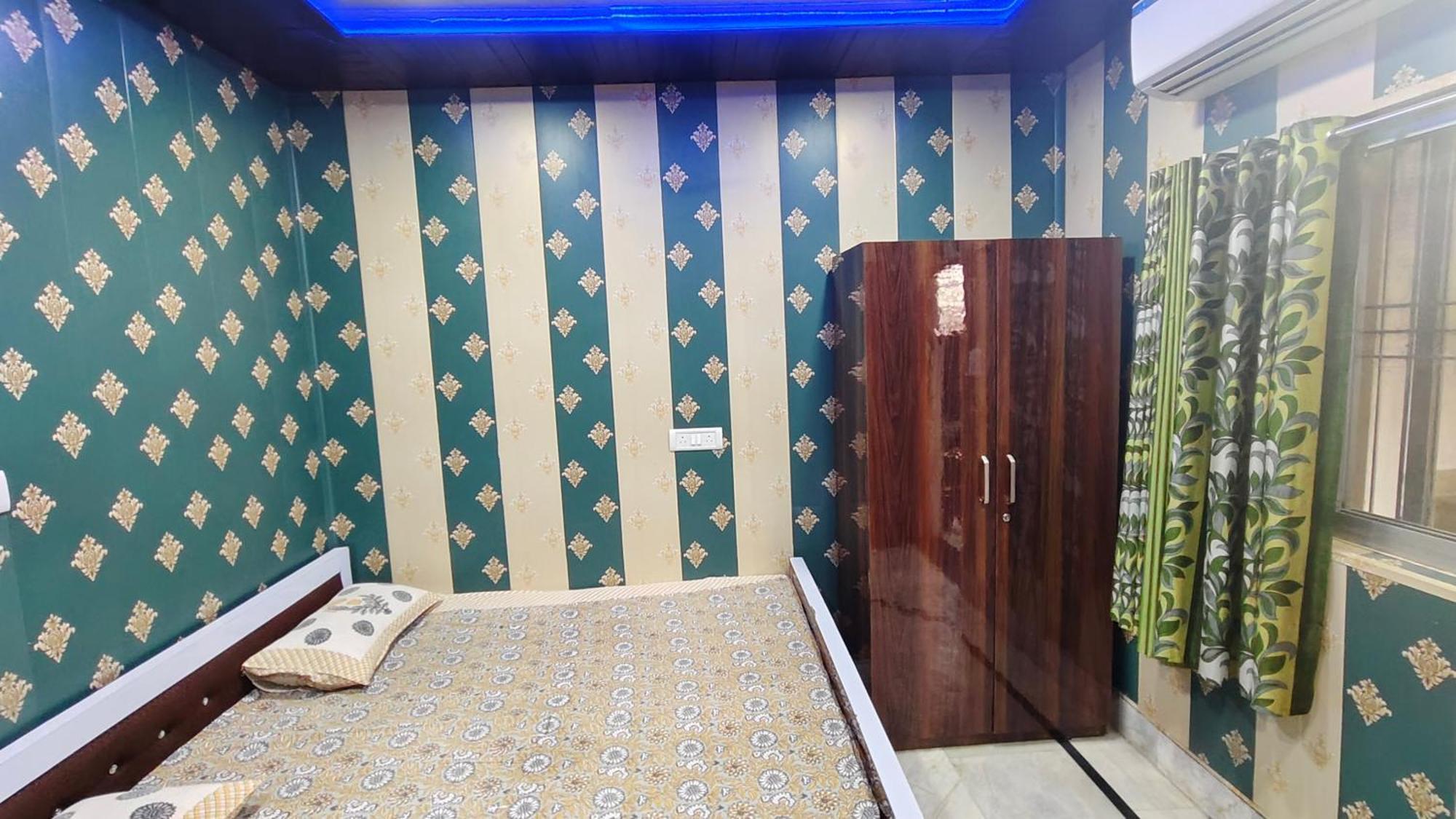 Hotel Raju Homestay Ayodhya 150 Meters From Shree Ram Janmbhoomi Temple 200 Meters From Ayodhya Dham Railway Station Zewnętrze zdjęcie